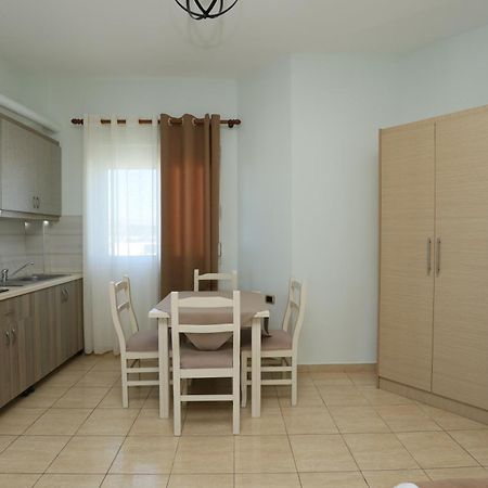 Michelle Apartments Ksamil Bagian luar foto