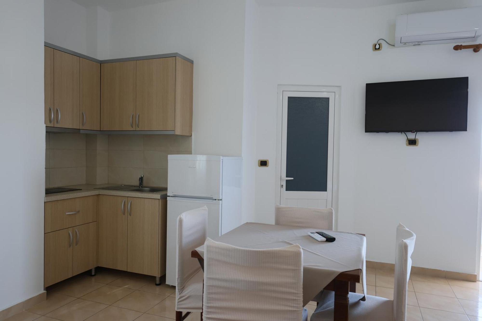 Michelle Apartments Ksamil Bagian luar foto