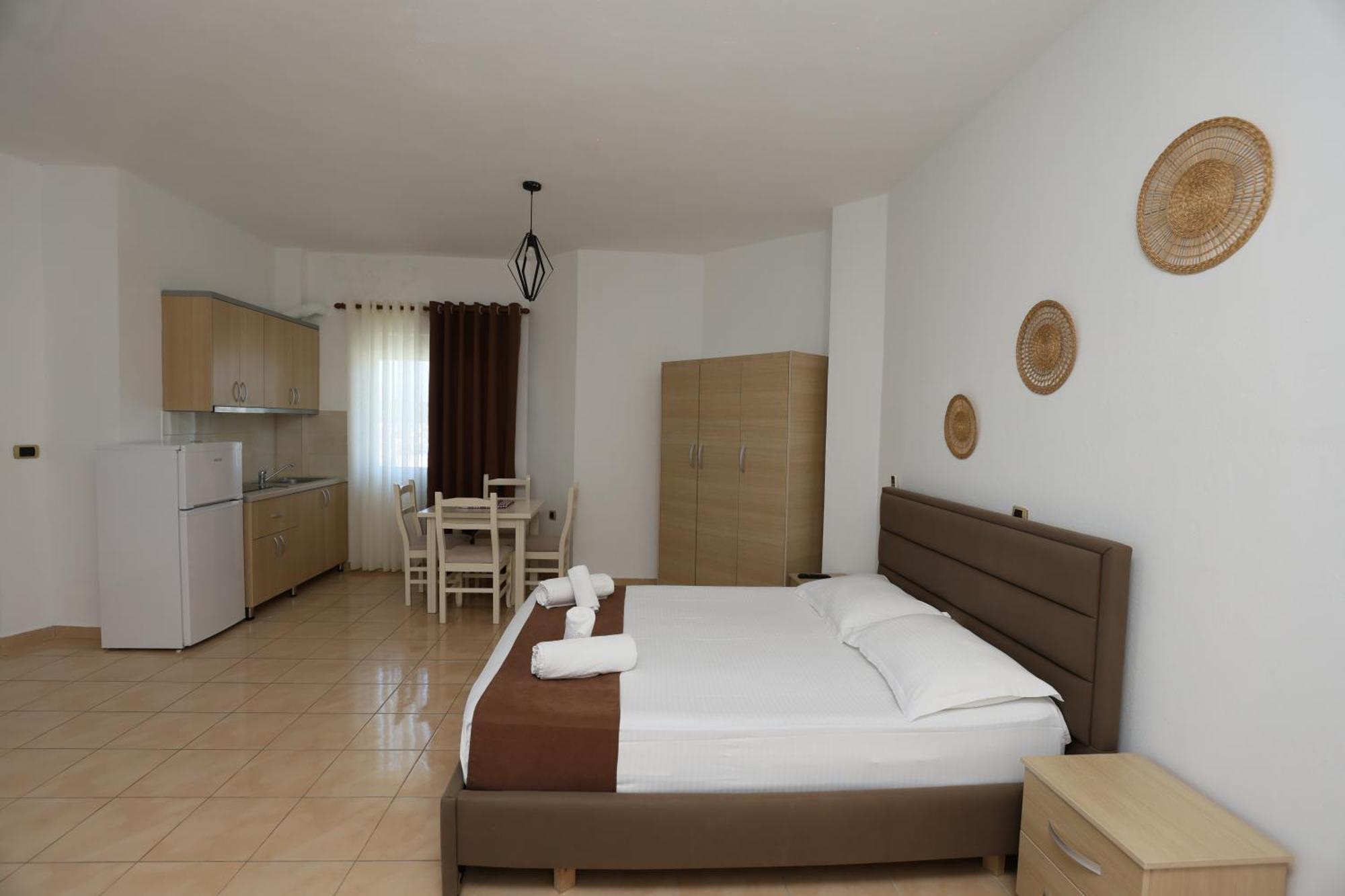 Michelle Apartments Ksamil Bagian luar foto