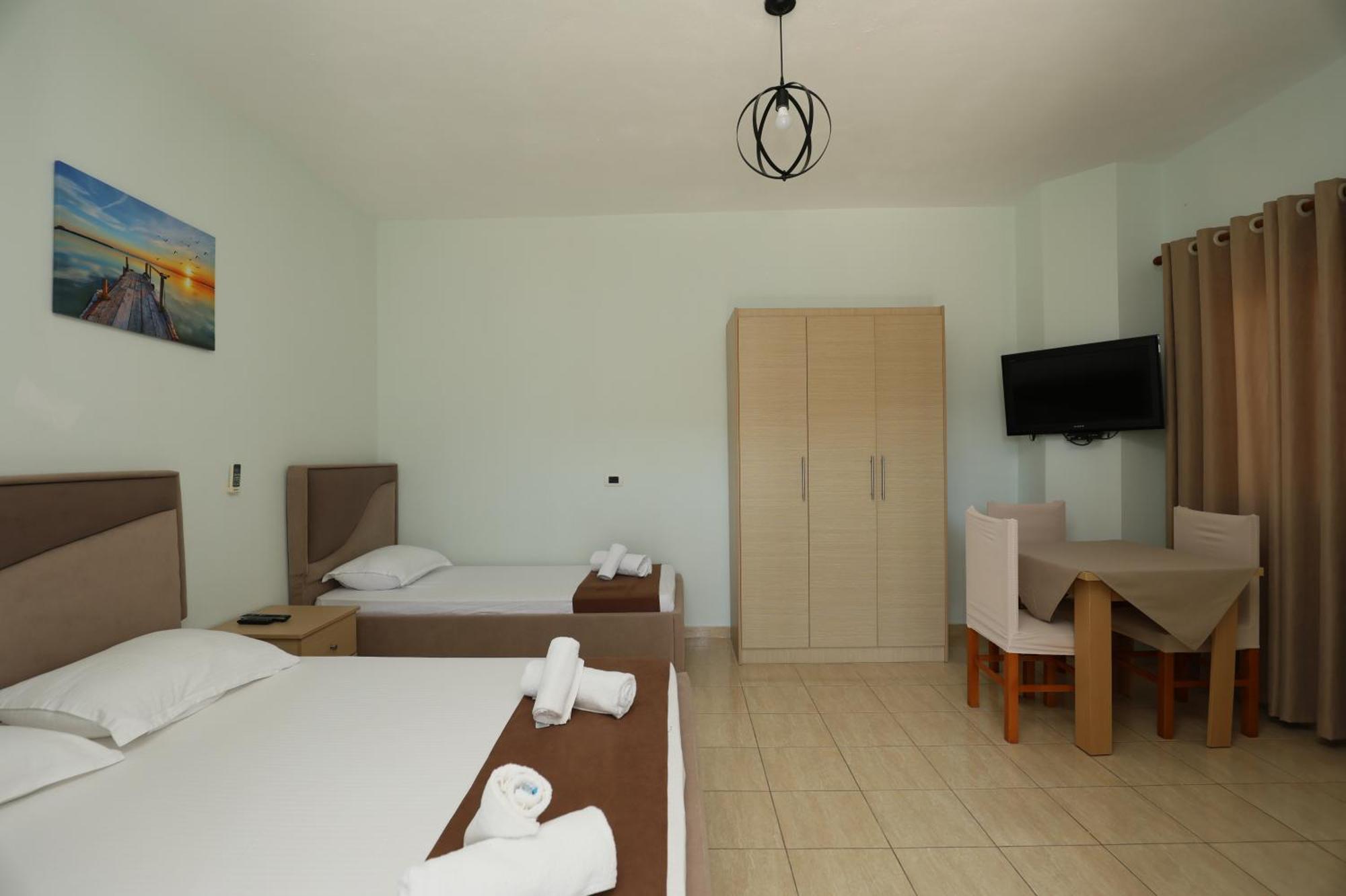 Michelle Apartments Ksamil Bagian luar foto