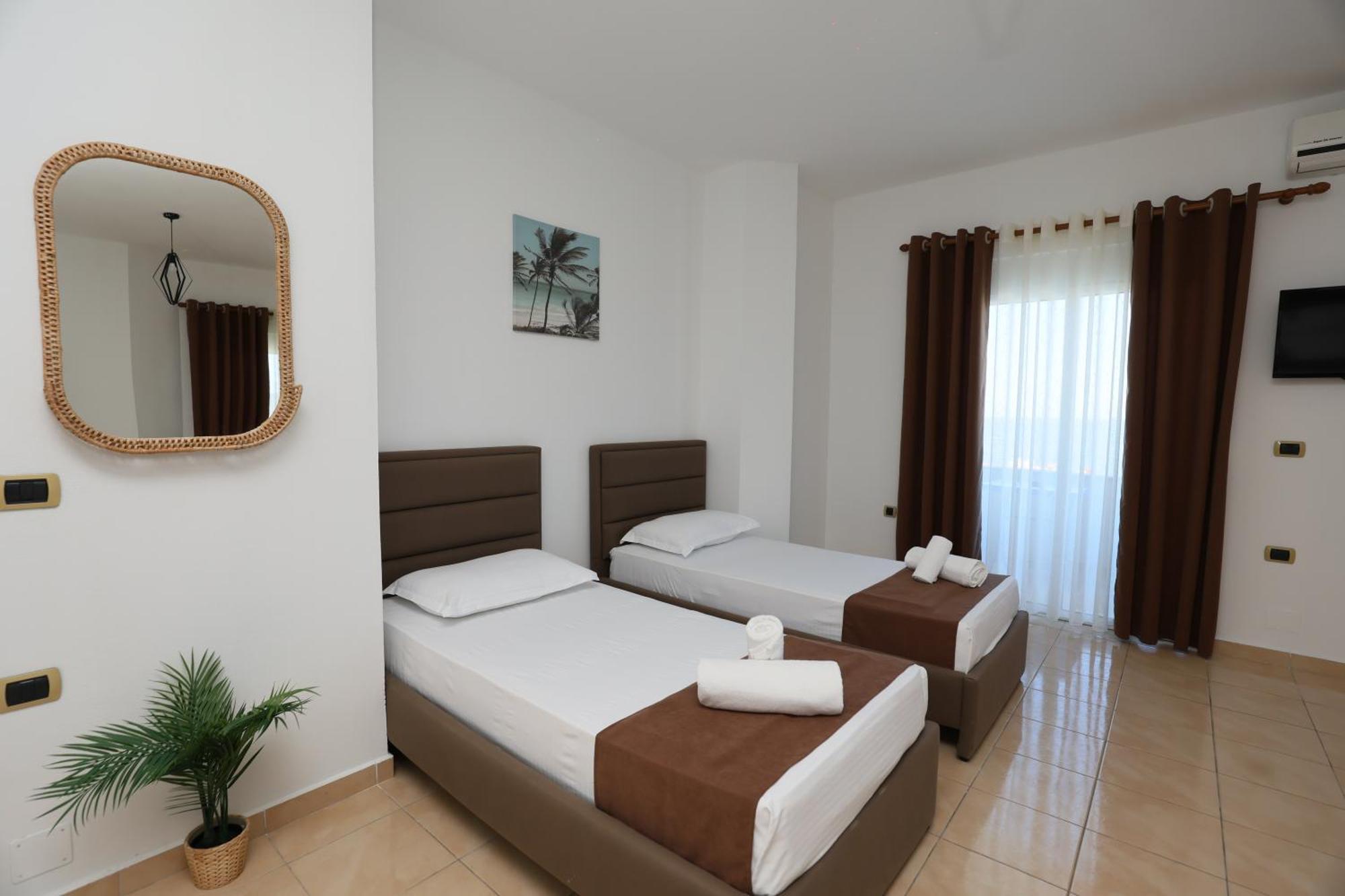 Michelle Apartments Ksamil Bagian luar foto