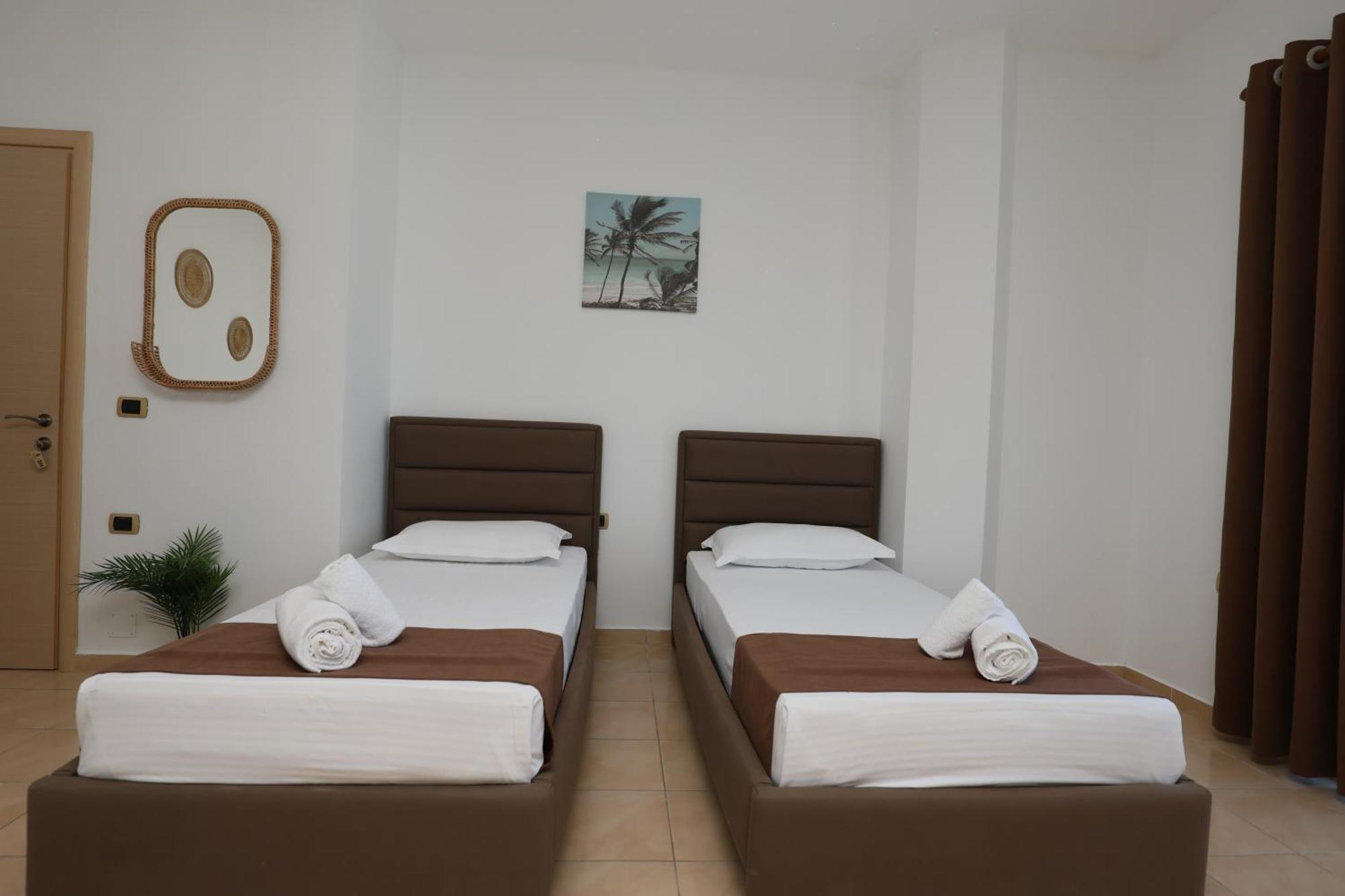 Michelle Apartments Ksamil Bagian luar foto