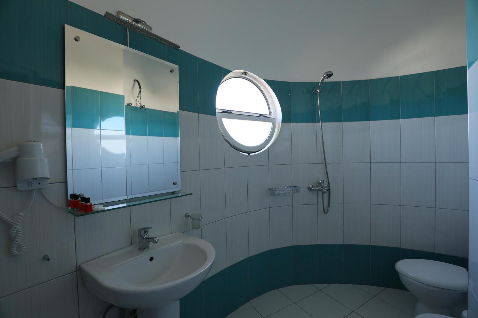 Michelle Apartments Ksamil Bagian luar foto