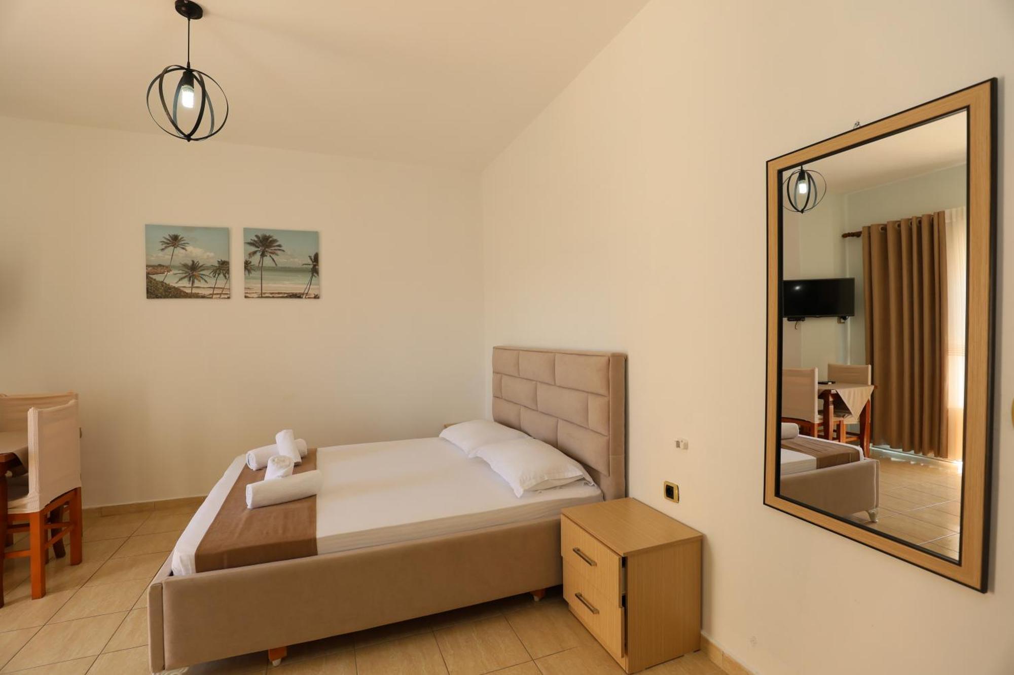Michelle Apartments Ksamil Bagian luar foto