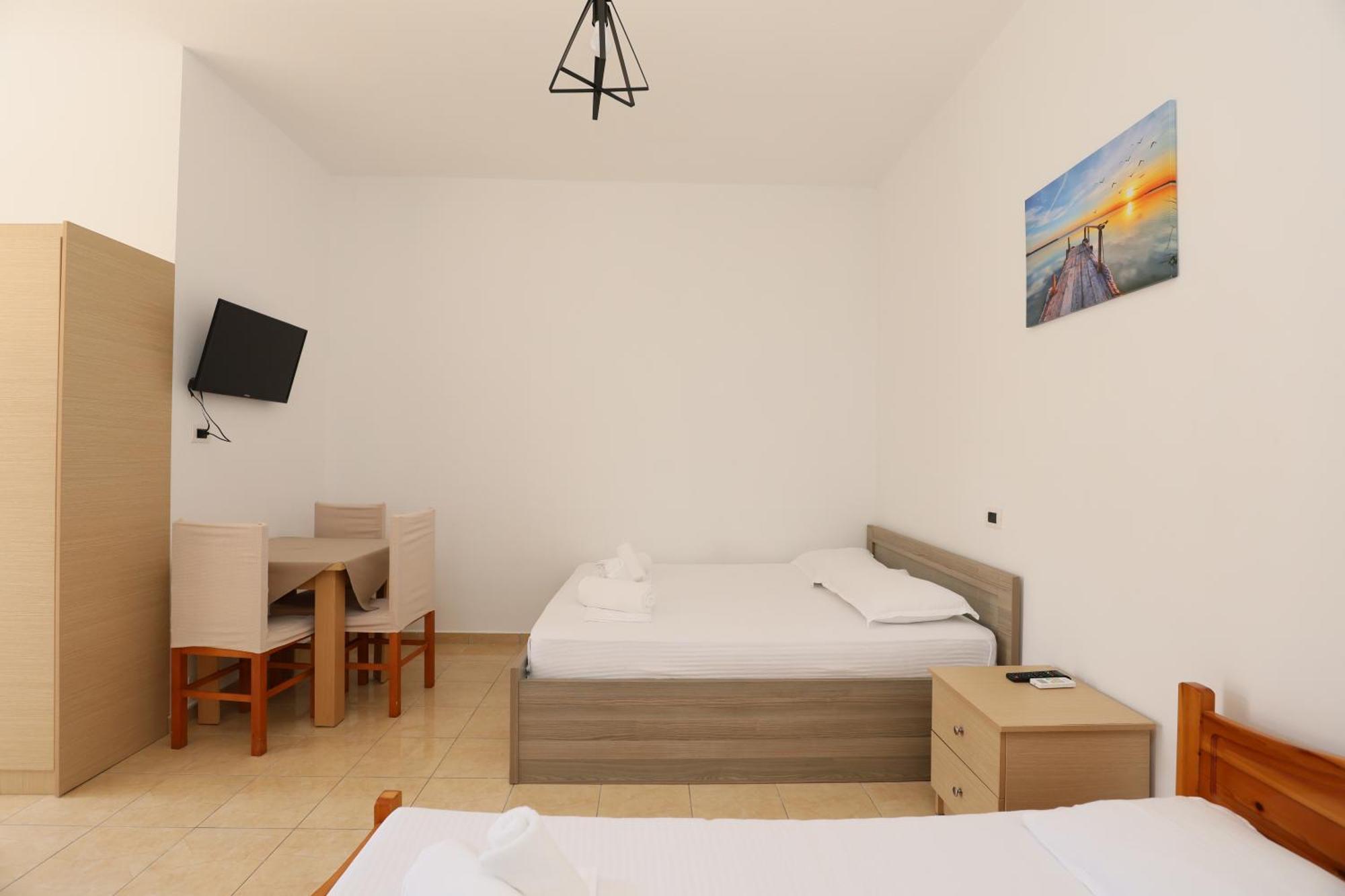 Michelle Apartments Ksamil Bagian luar foto