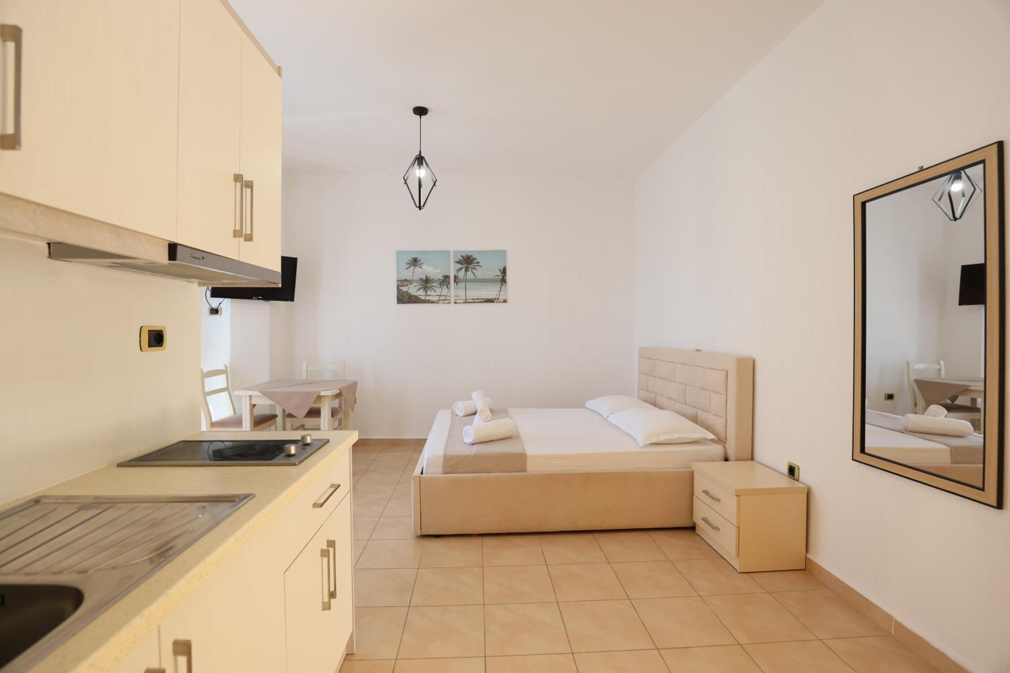 Michelle Apartments Ksamil Bagian luar foto