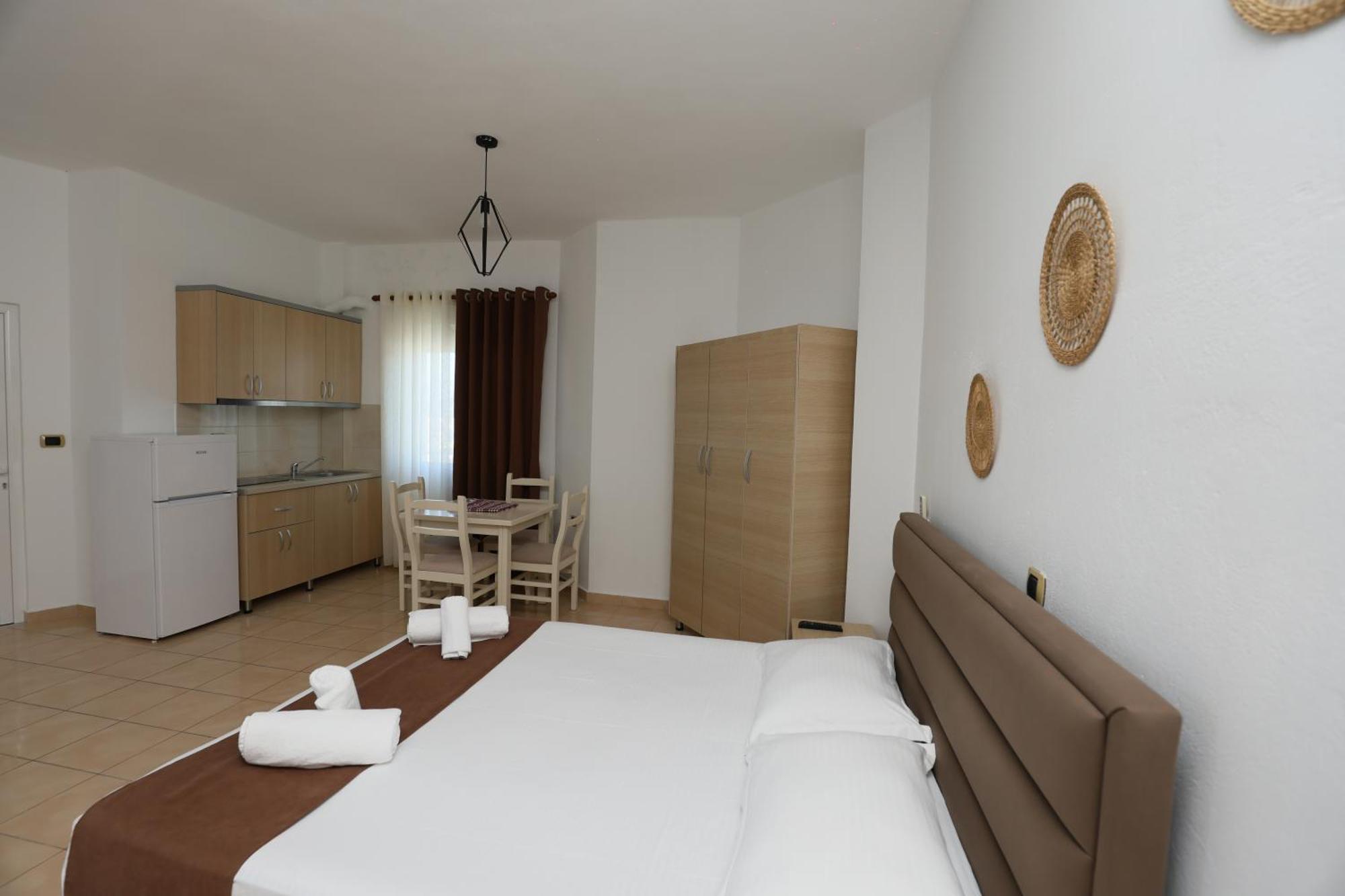 Michelle Apartments Ksamil Bagian luar foto