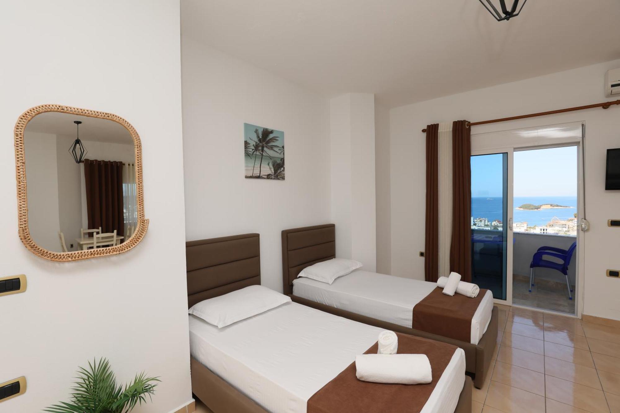 Michelle Apartments Ksamil Bagian luar foto