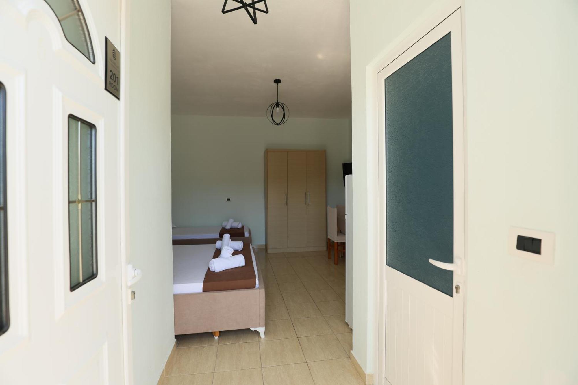 Michelle Apartments Ksamil Bagian luar foto